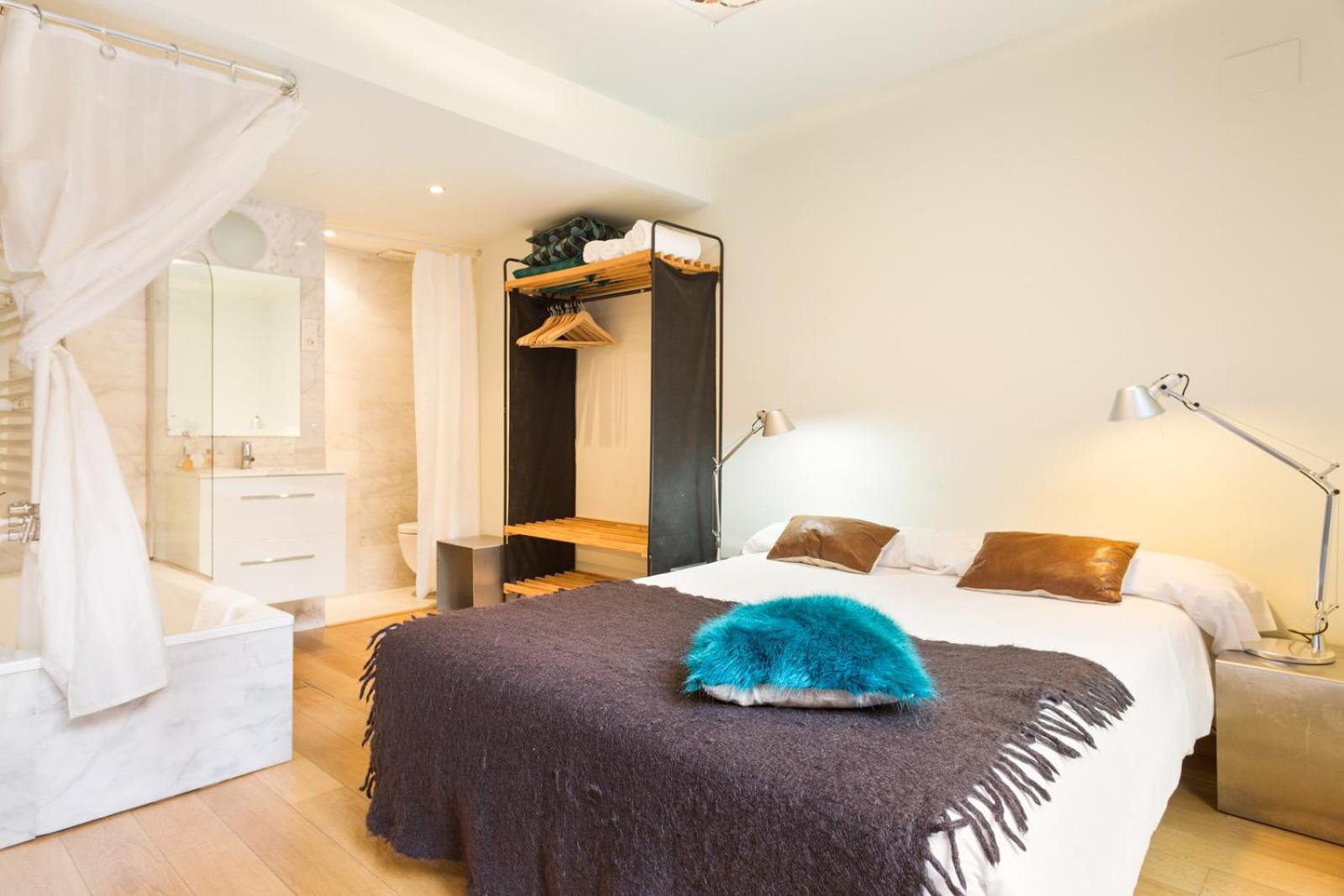 My Space Barcelona Pool City Center Phòng bức ảnh