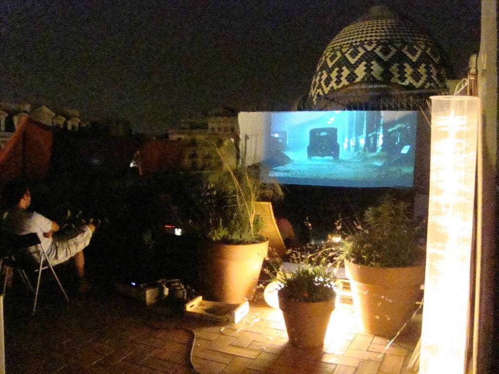 My Space Barcelona Pool City Center Ngoại thất bức ảnh