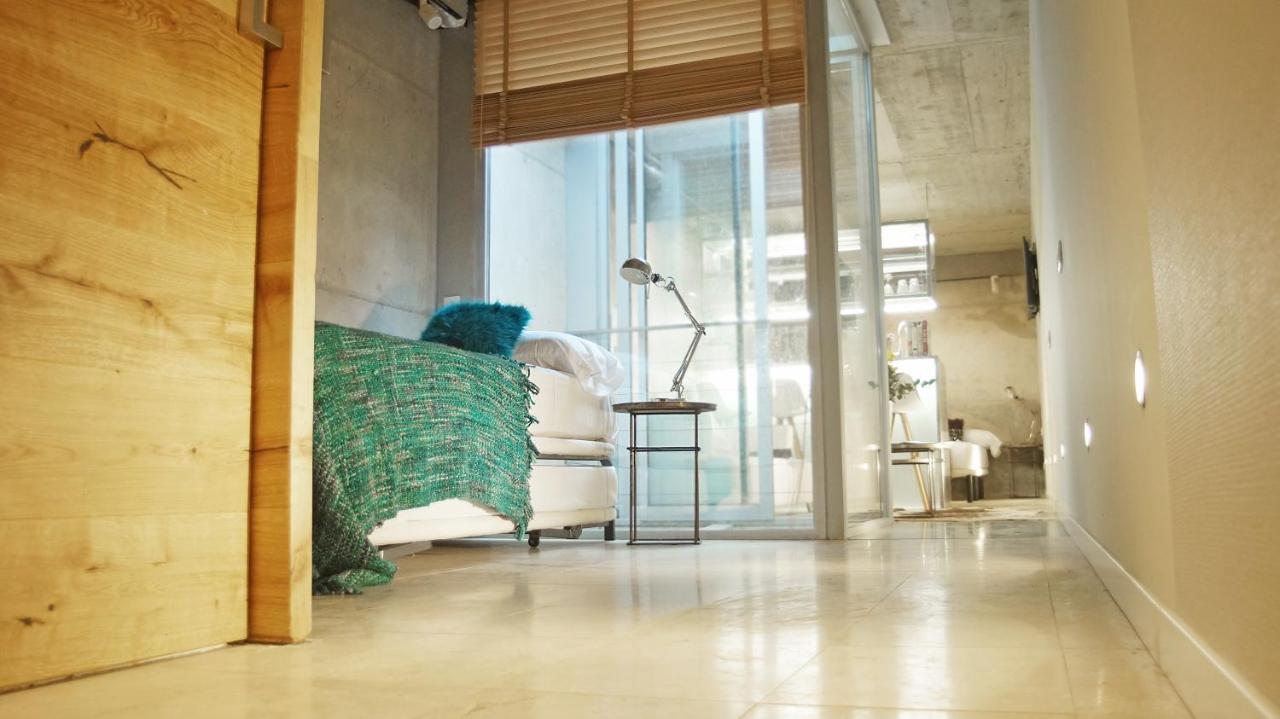 My Space Barcelona Pool City Center Ngoại thất bức ảnh
